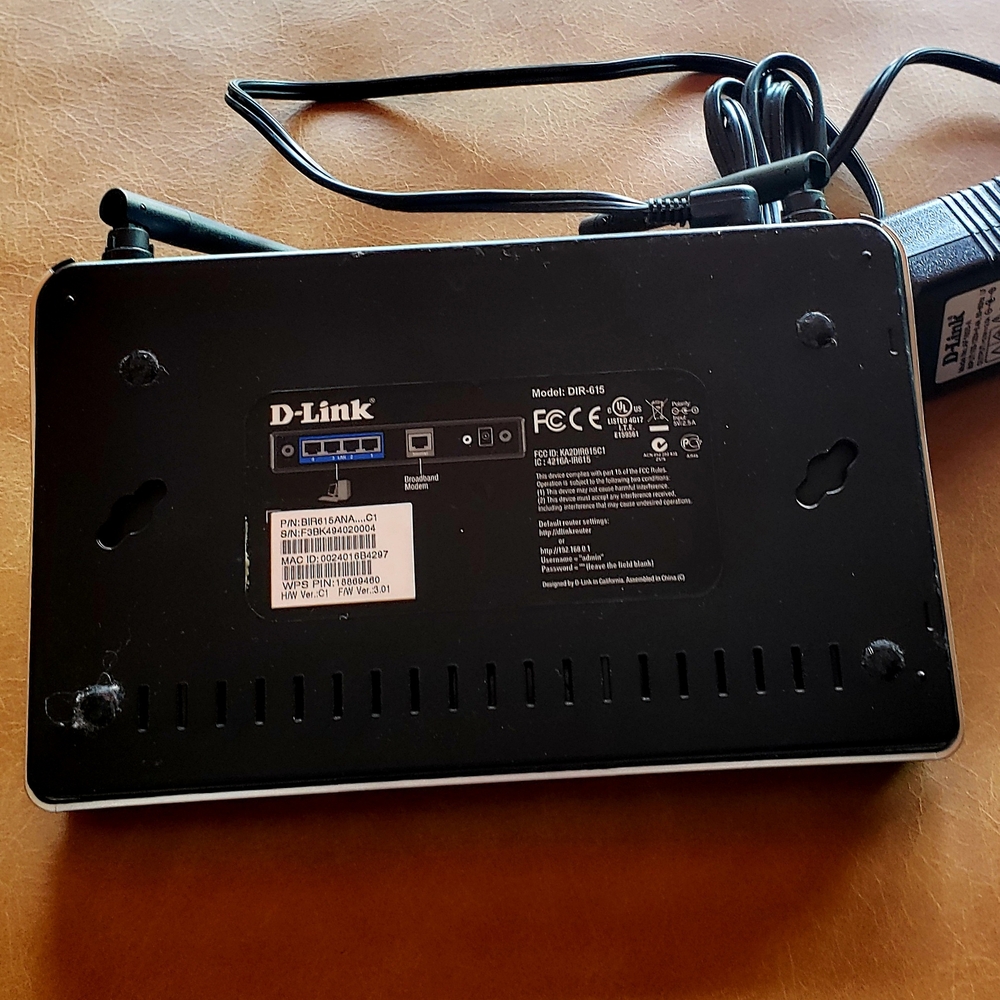 D-LINK DIR-615 Wireless Router with Dual Antennas in Box - EUC - Picture 11 of 15